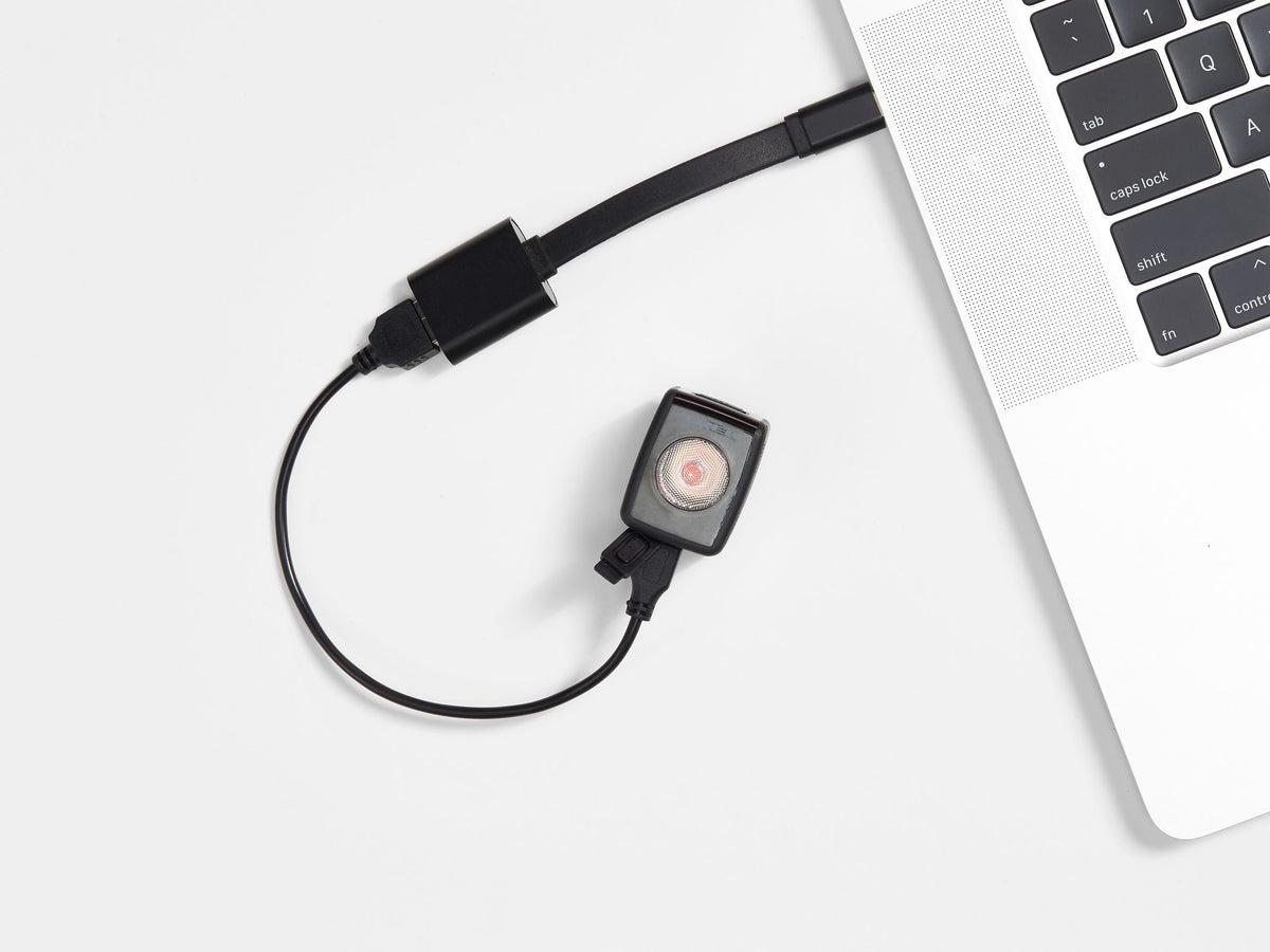Bontrager Flare RT – USB-ladattava takavalo, 90 lm